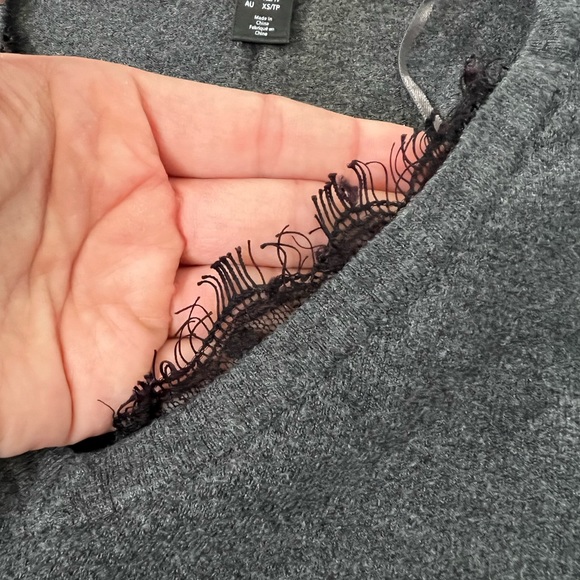 Lot of 2 Maternity Sweater tops - Picture 3 of 8